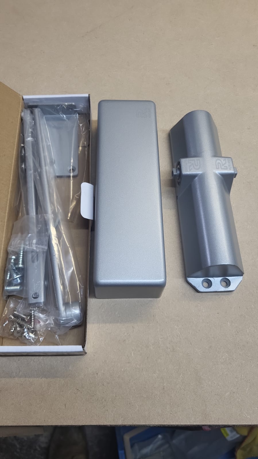 Rutland Silver Door Closer Size 2-4 (TS.3204.SLFB.SESE)