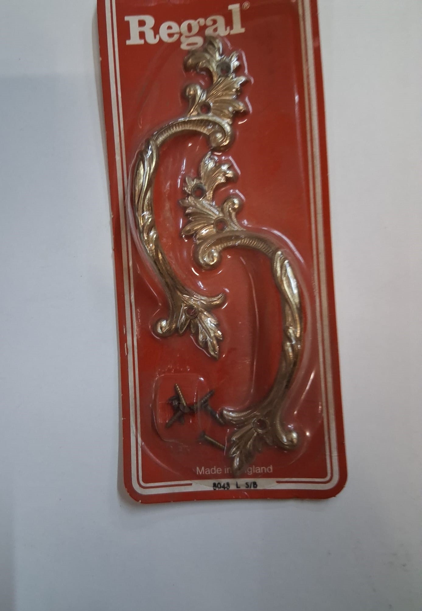 Regal Vintage Drawer Handle Brass Plated 120 x 40mm (8048 L S/B)