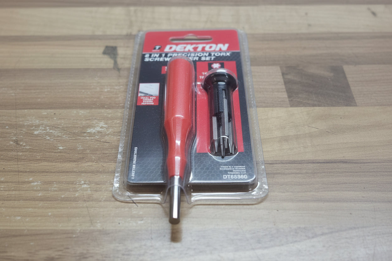 Dekton 8 in 1 Precision Torx Screwdriver Set (DT65360)