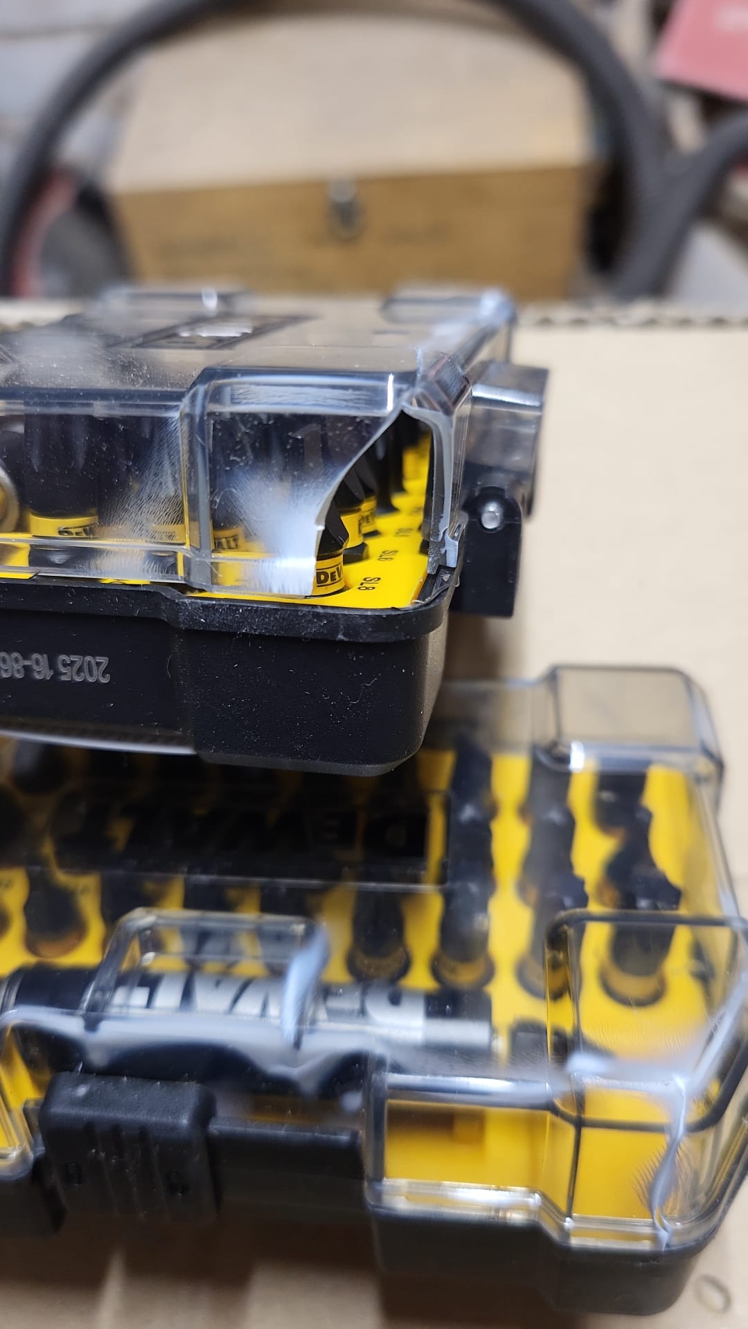 DeWalt Flex Torq Impact Screwdriver Bit Set & Holder 32 Piece DT70585T-QZ (Damaged Cases)