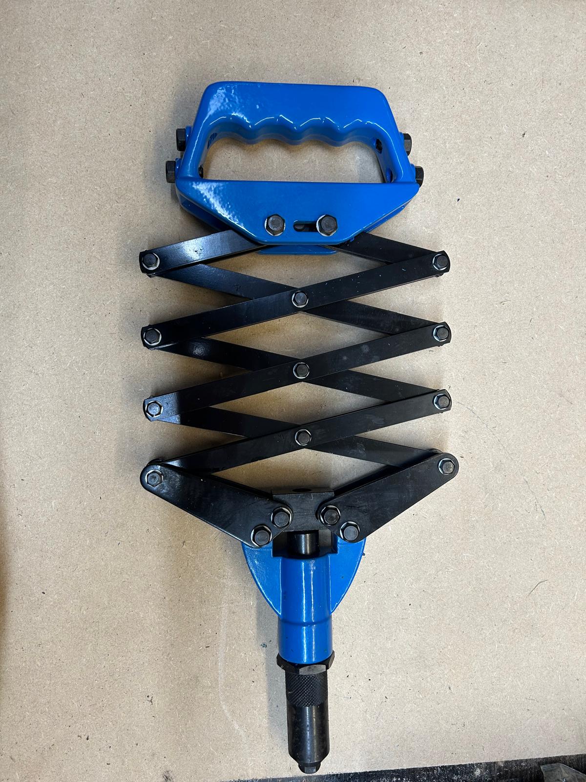 City Lazy Tong Riveter