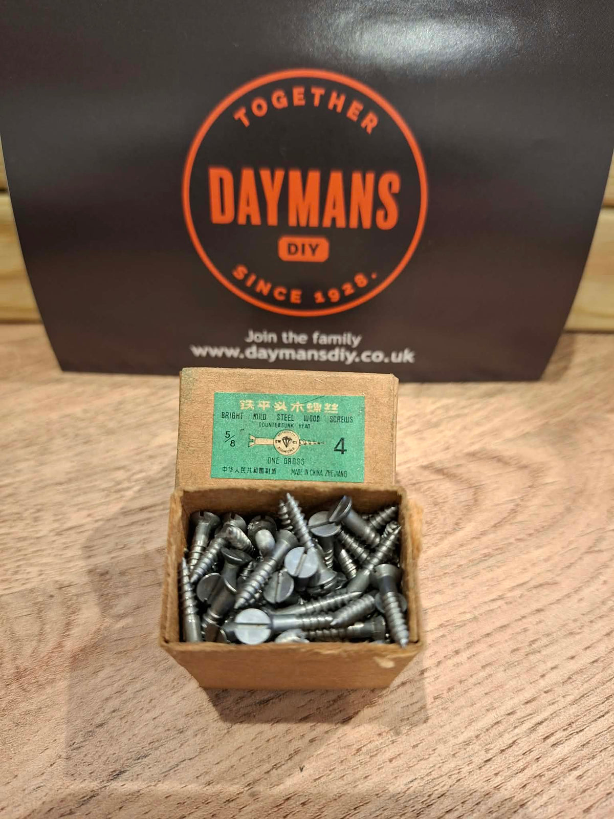 Vintage Nettlefolds 4 x 5/8 Slotted Steel CSK Screws