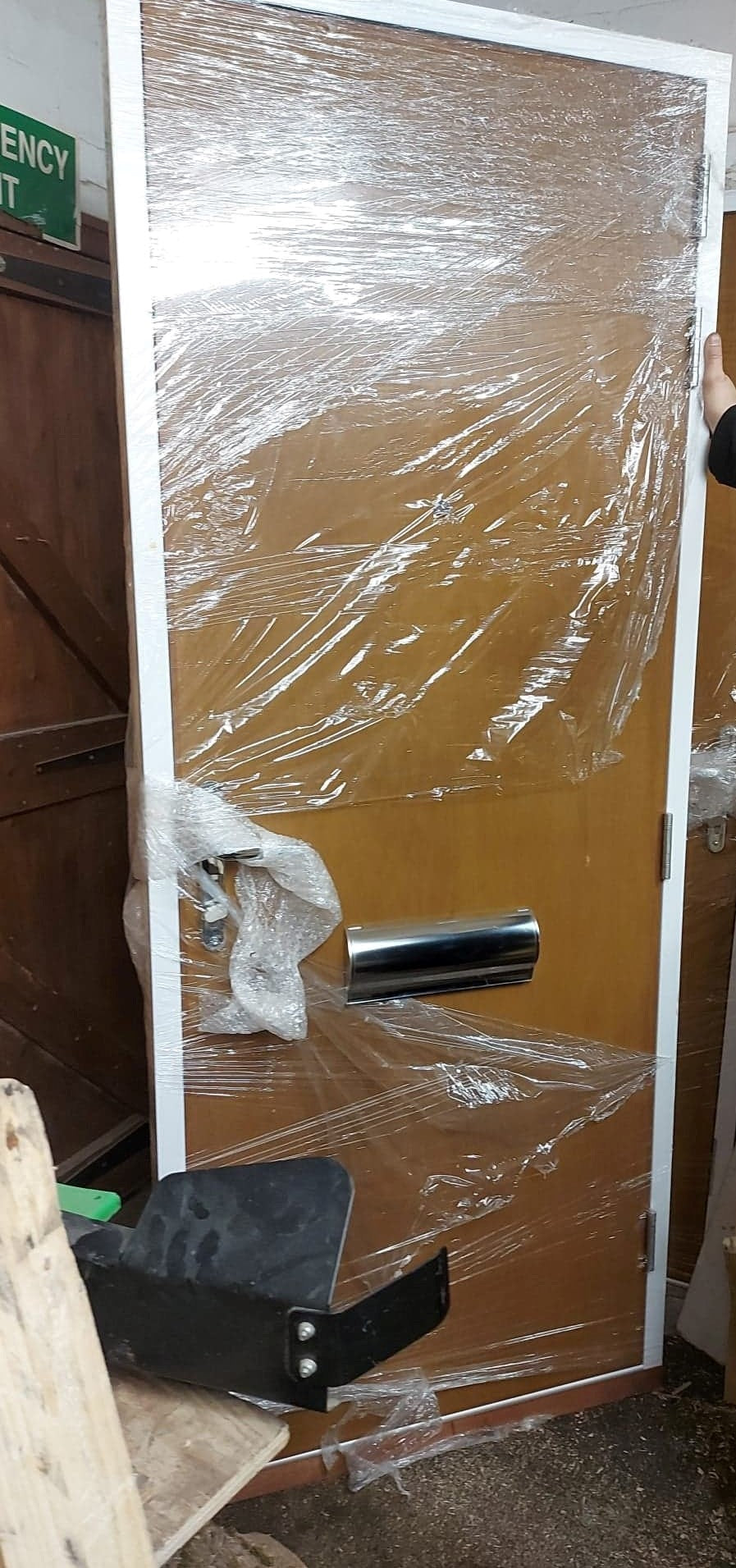 Oak Coloured External Fire Rated Front Door Fitted In Frame Right Handled (Frame Size - 2130 x 850 x 90mm) (LOCAL PICKUP / DELIVERY ONLY)