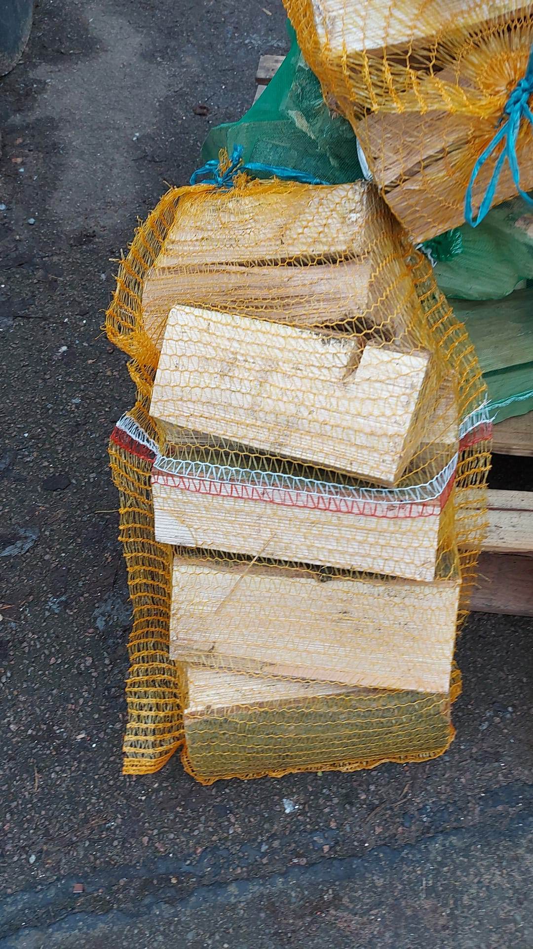 Seasoned Hardwood or Softwood Logs Netted Sacks (LOCAL PICKUP / DELIVERY ONLY)