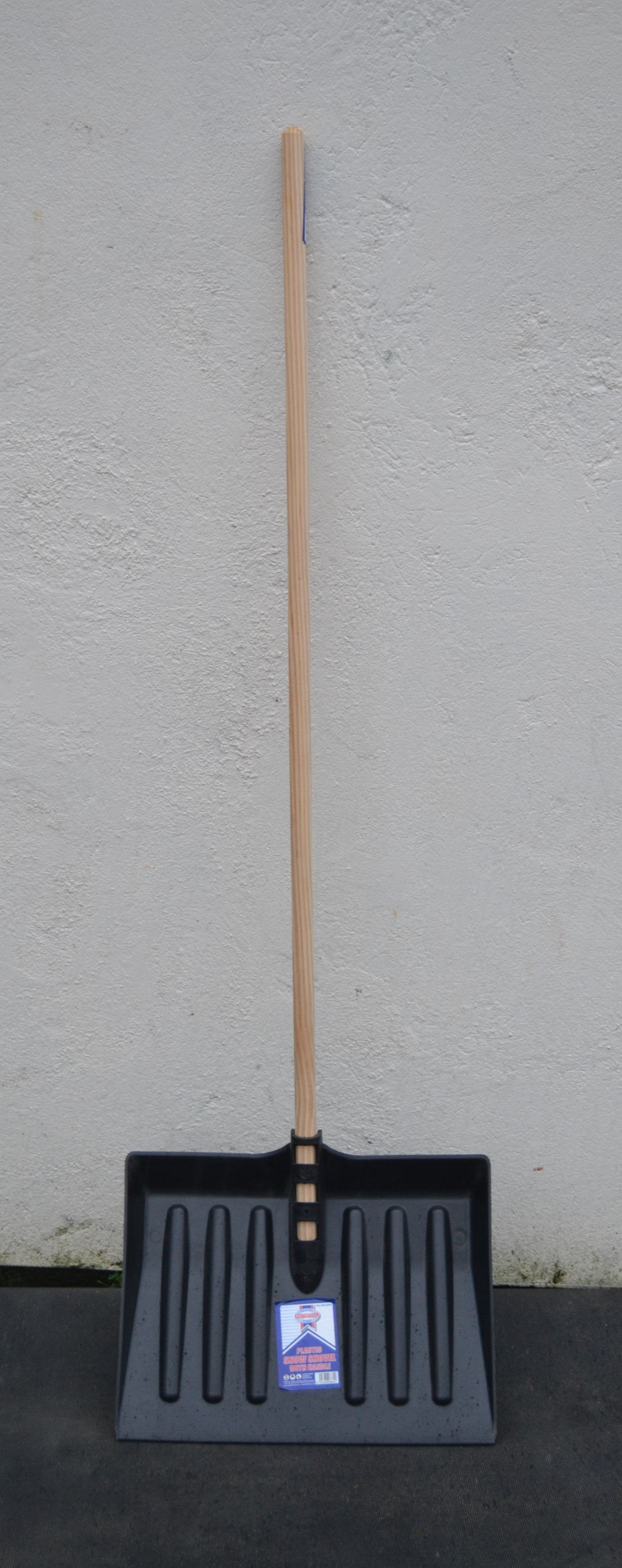 Plastic Snow Shovel / Mucking Out Shovel - 420mm / 16.5" x 300 mm / 12" (LOCAL PICKUP / DELIVERY ONLY)