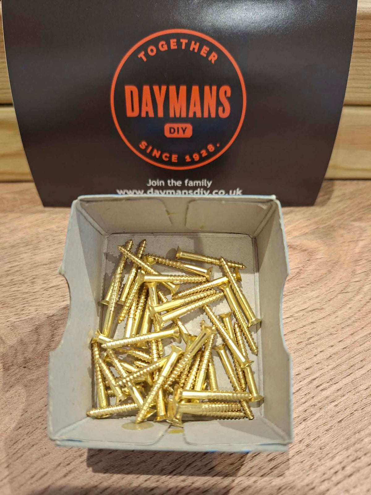 Vintage Nettlefolds 4 x 1in Slotted Brass CSK Screws