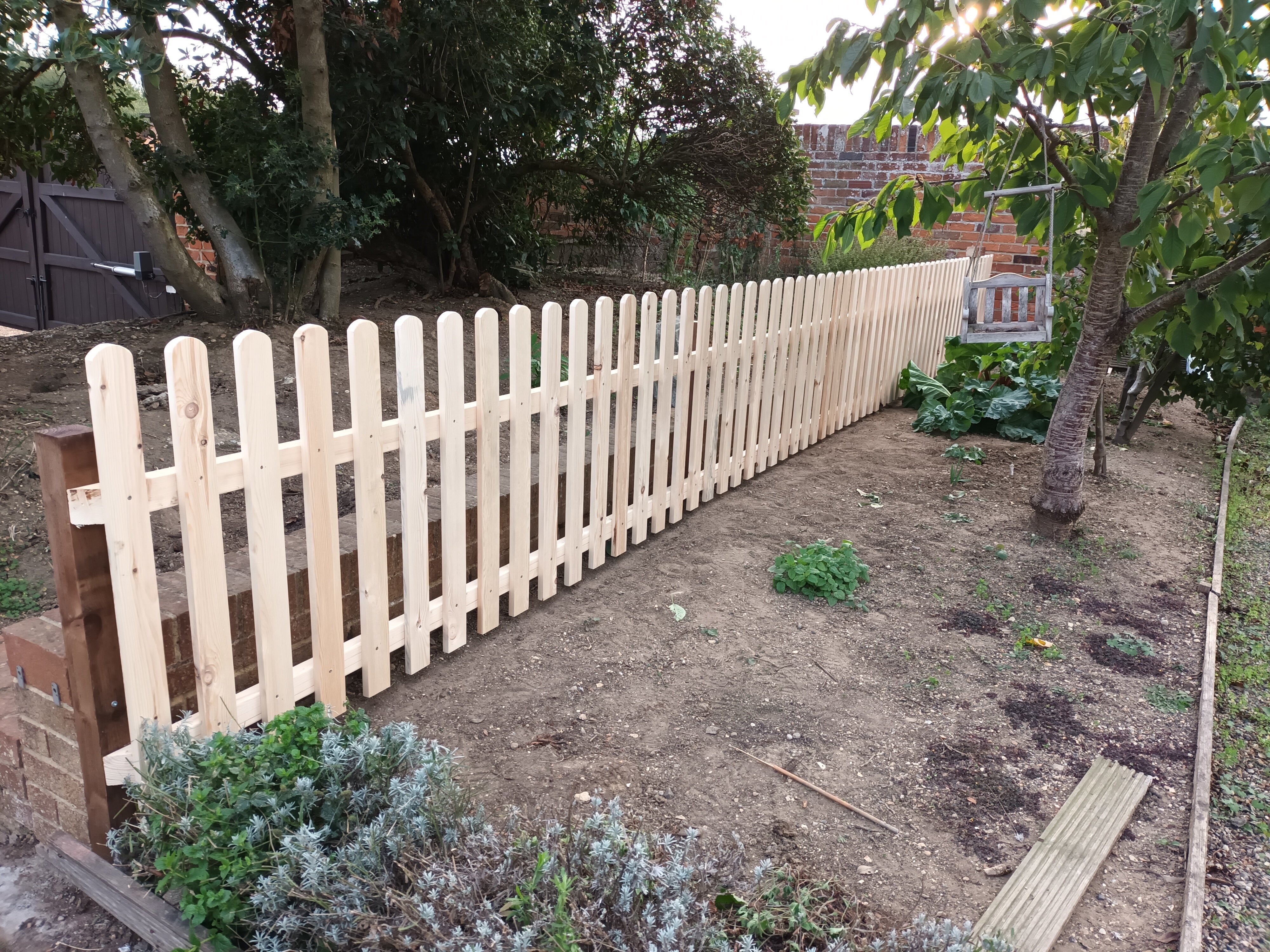 Thick Pine Wooden Pickets / Fence Boards