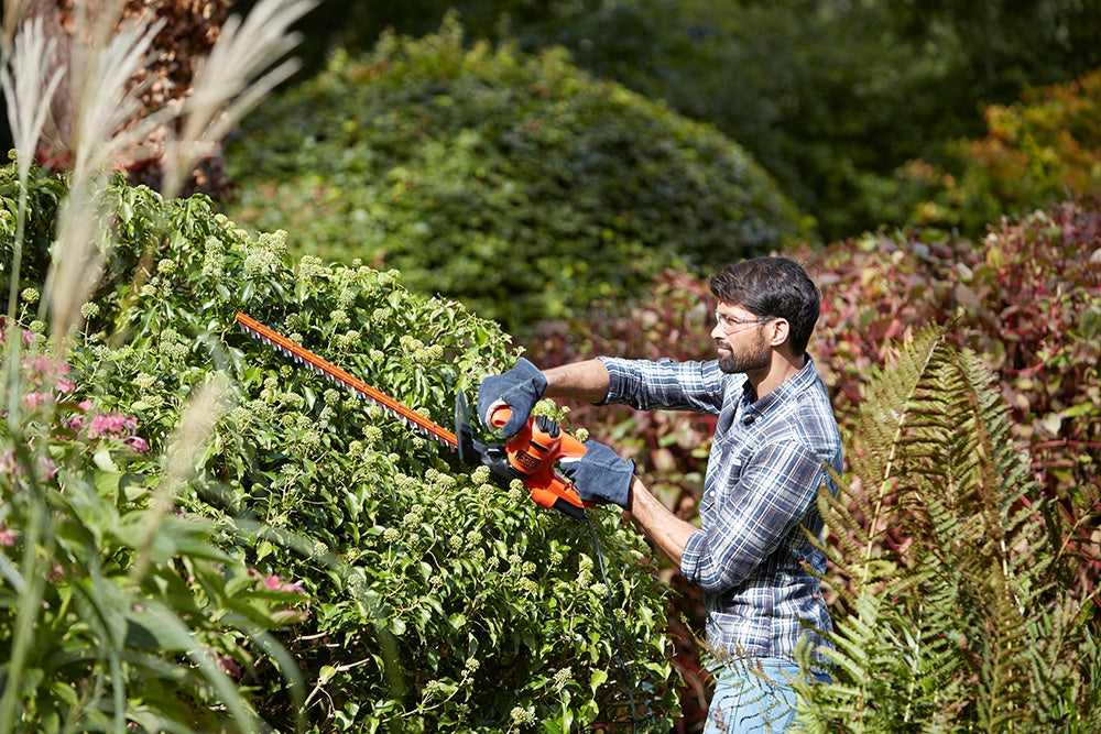 Black & Decker BEHT201 Hedge Trimmer 45cm 420W