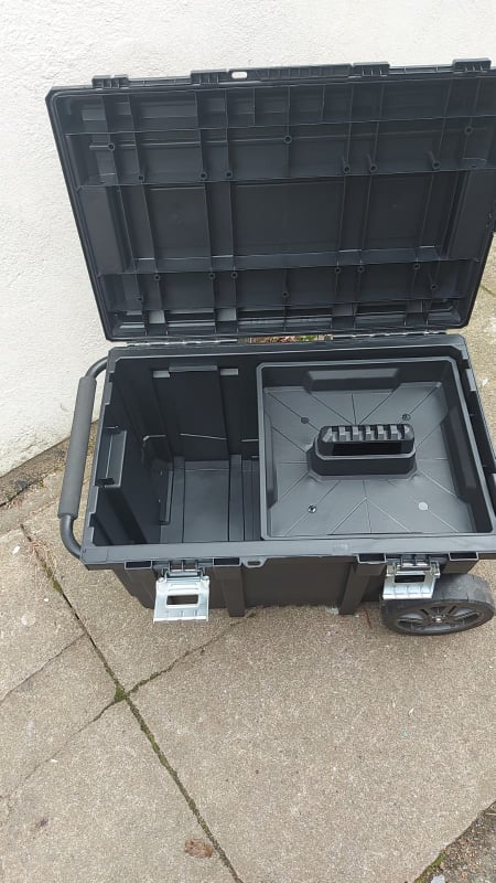 Keter Pro Series 56L / 15 Gallon Connect Job Box