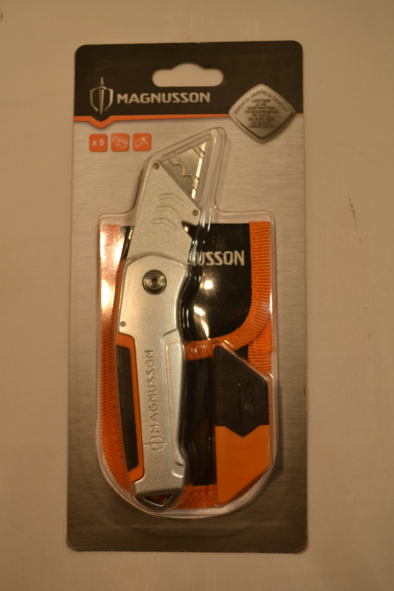 Magnusson - Folding Lockback Knife With Case & 5 Blades(LOCAL PICKUP/DELIVERY ONLY)