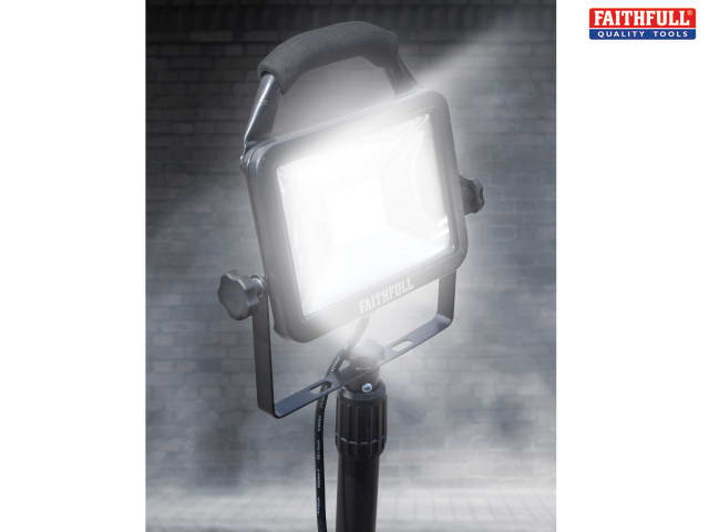 Faithfull Quality Tools - LED Single Head Tripod Site Light 20W 1800 Lumens 110V